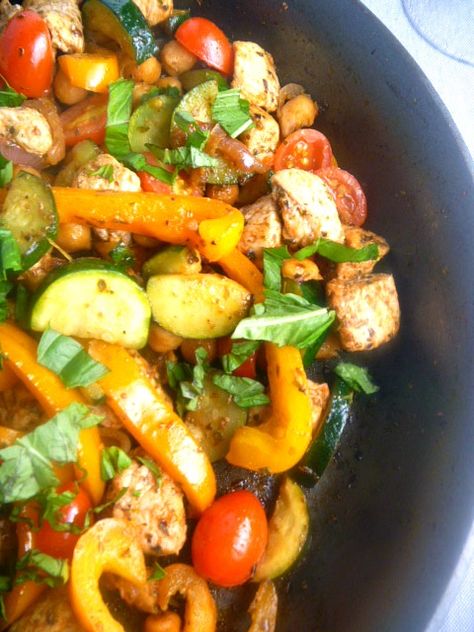 Sauteed Chicken And Peppers, Sauteed Vegetables With Chicken, Mediterranean Chicken And Zucchini, Chicken Zucchini Peppers Recipes, Sauteed Chicken And Vegetables, Cooked Chicken Recipes Leftovers, Sauteed Zucchini Recipes, Sauteed Zucchini And Squash, Chicken And Zucchini