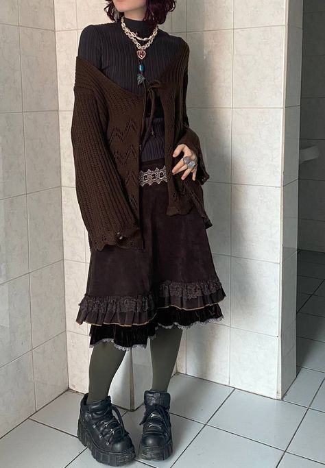 thrifting,witchcore, fairycore, hippie, boho, earth core, naturecore, green top, velvet trousers, nails, burgundy, vintage, grunge, aesthetic, style, ootd, outfit, jewelry, women fashion, male fashion, alternative style, outfits, outfit,  inspo, ideas, alternative, aesthetic, adventurecore, apocalypsecore, vibe, teen, teenager, university outfit, converse, atmosphere, fit, scene, secondhand, brown, green, grey, rings, crystals, magical, Ren fair, Renaissance fair, blouse, antique grunge Alternative Style Outfits, Vintage Grunge Aesthetic, Antique Grunge, Earth Core, Nails Burgundy, Outfit Converse, Earth's Core, Alternative Aesthetic, Fashion Alternative