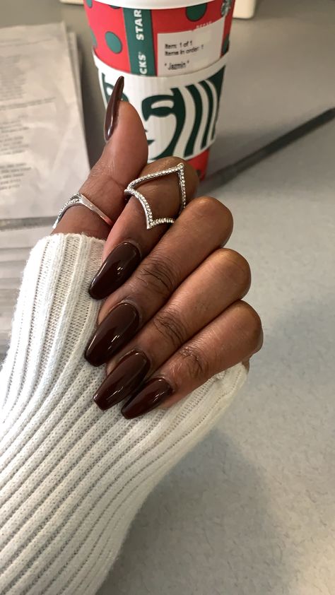 Maroon Nails On Brown Skin, Matt Color Nails, Dark Brown Pedicure, Chocolate Nails On Dark Skin, Autumn Nails Black Women, Brown Nails Dark Skin, Olive Almond Nails, Almond Nails Dark Skin, Brown Nails On Black Women