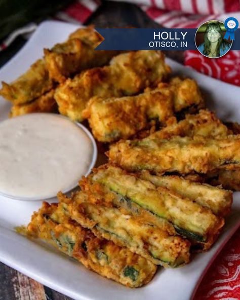 Fried Zucchini Zucchini Fried, Fried Zucchini Recipe, Fried Zucchini Sticks, Fried Zucchini Recipes, Easter Side Dishes Recipes, Cheesy Green Bean Casserole, Zucchini Sticks, Squash Casserole Recipes, Vegetable Appetizers