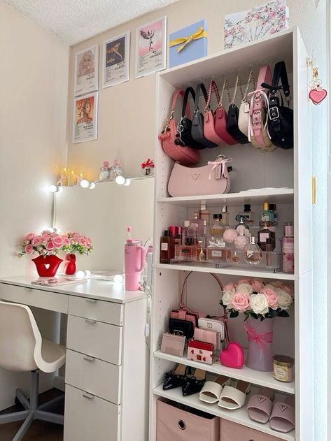 Girly Room Decor Aesthetic, Dresser Aesthetic, Room Organization Bedroom, Dream Apartment Decor, Room Redesign, Pinterest Room Decor, Girly Room, Redecorate Bedroom, Cozy Room Decor