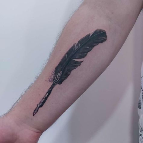 Quill tattoo ideal tattoo for writer Quill Tattoos For Writers, Author Tattoo Writers, Writers Tattoos, Tattoos For Writers, Writer Tattoo Ideas, Quill Pen Tattoo, Writer Tattoo, Quill Tattoo, Bookish Tattoos