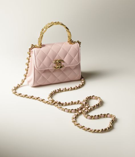 Chanel Mini Bag, Tas Chanel, Chanel Clutch, Dream Bags, Fancy Things, Beautiful Museum, Mode Chanel, Chanel Store, Chanel Mini