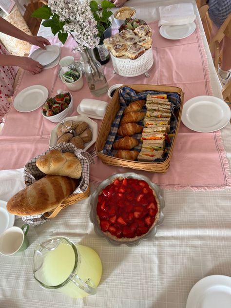 Friend Tea Party, Modern Day Tea Party, Tea Party Spread, Croquette Party, Little Women Party, Indoor Tea Party, Aesthetic Tea Party, Picnic Tea Party, Tea Party Aesthetic