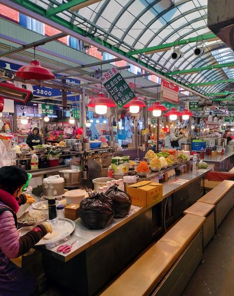 Exploring the bustling charm of Gwangjang Market in Seoul! 🌟 Vibrant stalls beckon with a quaint allure, offering a feast for the senses. Don't miss the must-visit food stalls serving up delectable bindaetteok, bibimbap, and savory gimbap! 🍲🥢 . . . . . #weekendswithmoh #SeoulEats #GwangjangMarket #Myeongdong #myeongdongstreetfood #Seoul #SeoulSouthKorea #SouthKorea #seoul8anniversary #8thYearAnniversary #DesignInspiration #LoveAndDesign #SeoulAdventures Gwangjang Market Seoul, Korean Food Market, Korean Street Food Stall, Seoul Market, Gwangjang Market, Myeongdong Seoul, Seoul Night, Korea Photo, Street Food Market