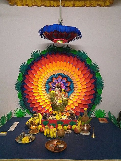 Ganesha Backdrop Decoration Diy, Ganpati Flower Decoration Ideas, Ganpati Bappa Decoration At Home Diy, Ganesha Decoration Ideas Diy, Ganpati Makhar Ideas, Easy Ganapati Decoration At Home, Ganapathi Decoration At Home, Ganesha Festival Decoration, Bappa Decoration At Home