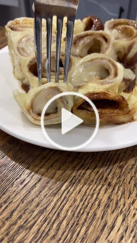 Cinnamon Roll Ups Tortilla, Tortilla Roll Ups Sweet, Keto Tortilla Cinnamon Rolls, Tortilla Cinnamon Roll Bites Air Fryer, Low Carb Tortilla Cinnamon Roll Ups, Tortilla Cinnamon Roll Bites Recipe, Keto Cinnamon Rolls Tortillas, Tortilla Deserts, Low Carb Cinnamon Rolls With Tortilla