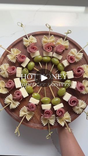 Antipasta Skewer Wreath, Ravioli Skewers Appetizers, Bow Tie Party Food Ideas, Charcuterie Skewers, Honey Appetizers, Hot Honey Sauce, Appetizer Skewers, Meatball Skewers, Cocktail Meatballs