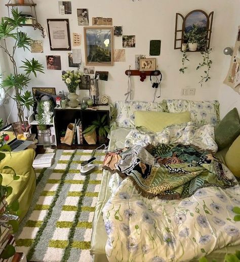 No Aesthetic Room, Garden Bedroom Ideas Interior Design, Dry Hanging Flowers, Cozy Room Setup, Wood Bedframe Room Ideas, Green Brown Pink Aesthetic Room, Green Room Ideas Bedroom Vintage, Cube Shelf Decor Bedroom Aesthetic, Wood Room Aesthetic