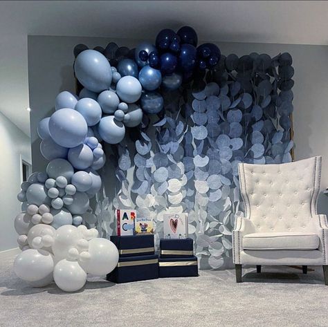 Denim Balloon Garland, Blue Balloons Garland, Western Theme Anniversary Party, Blue Birthday Set Up, Blue Garland Balloons, Denim Decorations Party Ideas, Blue Jean Baby Shower Theme, Blue Balloons Decorations, Denim Party Theme