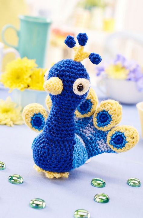 Peacock - 5 Free Cute Amigurumi Patterns oombawkadesigncrochet.com Peacock Crochet, Confection Au Crochet, Crochet Birds, Peacock Pattern, Crochet Patterns Free Blanket, The Peacock, Crochet Diy, Knitted Toys, Crochet Gifts