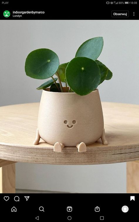 Cute Pots, Home Decor Ideas Bedroom, Mini Plant, Decor Ideas Bedroom, Beginner Pottery, Sculpture Art Clay, Cerámica Ideas, Clay Diy Projects, Diy Ceramic