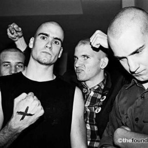 Black flag Irving plaza 80/81 dead Kennedy's show.... Brian gay, Henry (hot) Rollins,John Stabb,Ian Mackaye.... Good times Ian Mackaye, Celana Kargo, Minor Threat, Henry Rollins, Dead Kennedys, Hardcore Music, Punk Scene, Punk Rock Bands, Hardcore Punk