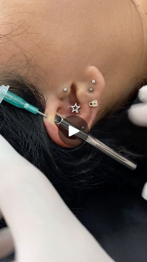 1.1K views · 4.4K reactions | Perfuração anti hélix ✨

#ᴘɪᴇʀᴄɪɴɢs #limpeza #piercingorelha #piercings #piercingideas #piercinglove #antihelix #antihelixpiercing #bodypiercing #bodypiercer #5 | Duda Body Piercer | Lou Garcia · Não Fosse Tão Tarde (MTG Remix) Low Helix Piercing Ideas, Fwd Helix Piercing, Helix Piercing Black Women, Cartalige Percinings, Edgy Ear Piercings, High Helix Piercing, Peircings Earring Ideas, Flat Piercing Ideas, Lou Garcia