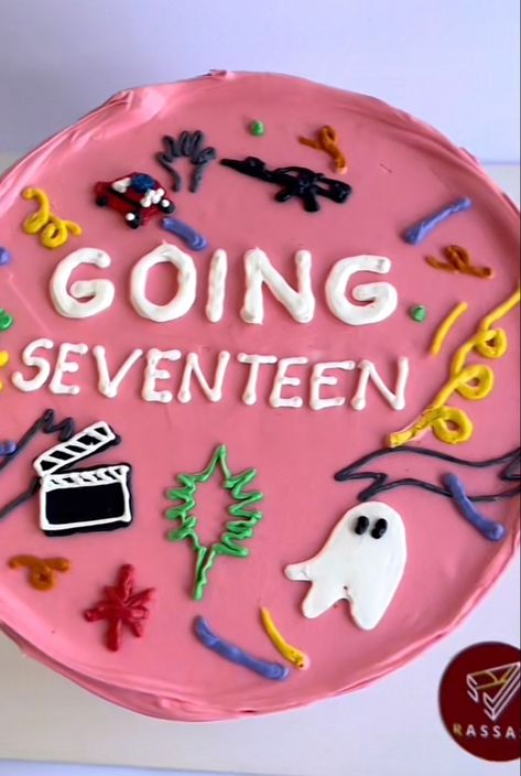 Svt Cakes, Going Seventeen Cake, 17th Cake, Seventeen Cake, Gray Cake, Kpop Birthday, Cookie Cake Birthday, Cake Inspo, Going Seventeen