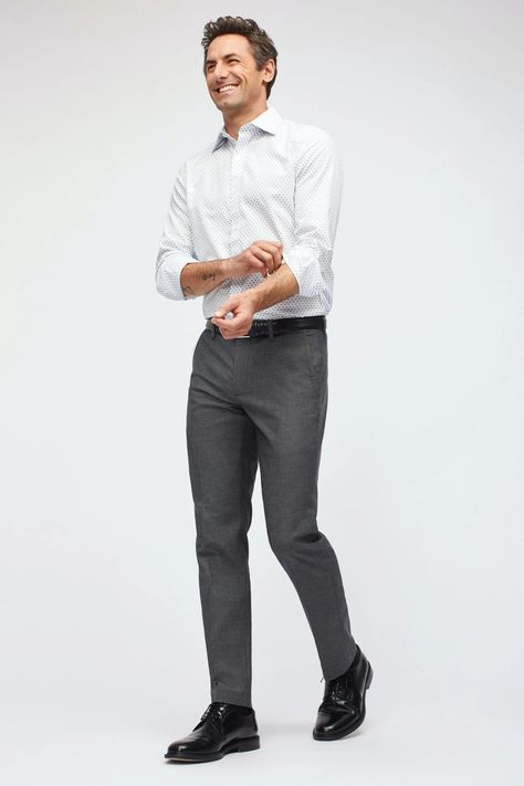 The best work pants. Need a Father's Day gift? Here's a list of the best men's clothing brands to shop. From shoes, to polos, and shorts we've got you covered! #mensfashion #fathersdaygift White Shirt Grey Pants Men, Grey Formal Pants Outfit Men, Pant Shorts Outfit, Business Casual Attire For Men, Grey Pants Men, Office Wears, Mens Work Outfits, Mens Smart Casual Outfits, Mens Clothing Brands