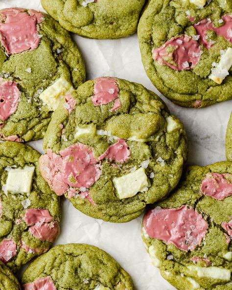 Ruby and white chocolate chewy matcha cookies Aesthetic Lululemon, White Chocolate Matcha, Skincare Preppy, Ruby Chocolate, Matcha Cookies, Sunday Reset, Makeup Sephora, Mob Wife, Vanilla Girl