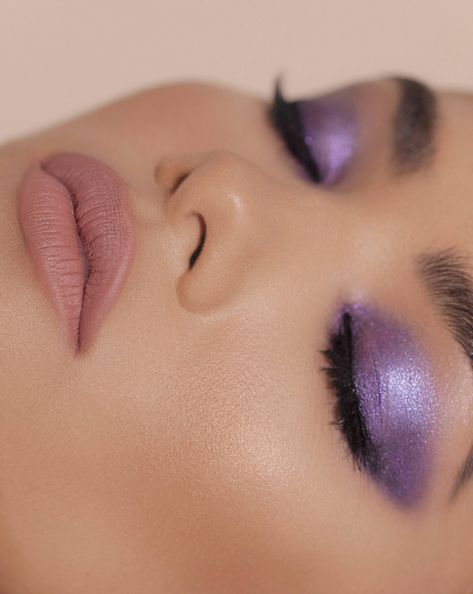 Lavender Eye Makeup Wedding, Speak Now Makeup Looks, Makeup With Purple, Purple Eye Makeup Tutorial, Barbie Photoshoot, Lilac Eyeshadow, Makeup 2022, Purple Makeup Looks, Makeup 2023