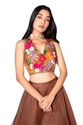 Shop for Taavare Brown Tulle Layered Lehenga Set for Women Online at Aza Fashions V Neck Crop Top Lehenga, Sleeveless Crop Top Lehenga, New Crop Top Lehenga Designs, Lehenga Crop Top Designs, Crop Top Designs For Lehenga, Lehenga Blouse Designs Crop Tops, Brown Lehenga, V Neck Lehenga, Layered Lehenga