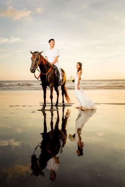 Wedding photo with horse in Bali, Pre-wedding photo by Bali Pixtura - Bali wedding photography & bali pre- wedding photographer Couple Horse Photography, Horse Wedding Photos, Prewedding Bali, Wedding Pictures Beach, Pre Wedding Photoshoot Beach, Bali Photography, Bali Prewedding, Save The Date Pictures, Foto Prewedding