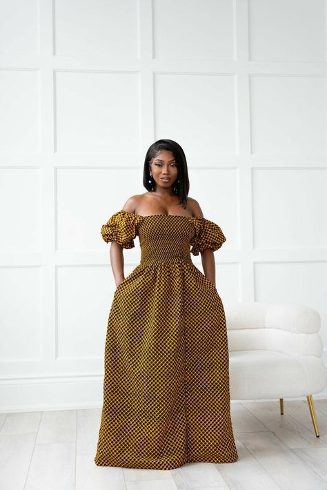 Chitenge Dresses, African Print Shirt, Smocked Maxi Dress, Robes D'occasion, African Inspired Clothing, Naija Fashion, African Fashion Ankara, African Fashion Modern, African Inspired Fashion