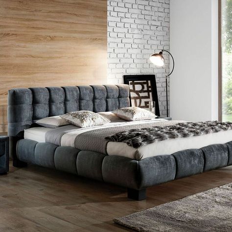 Mobilier d'intérieur > Literie > Lit et matelas > Lit KHAHOMEDESIGN, Idéal pour votre chambre à coucher, laissez-vous tenter par ce magnifique lit double en velours Belli ! Ce lit est le modèle idéal pour ceux qui sont en quête de luxe et d'excellence. Ce grand lit 2 places idéal des matelas de 160x200 cm ou de 180x200 cm, vous séduira par sa finesse et son élégance. Le charme du design et la douceur du velours pour une chambre à coucher cosy ! Son imposante tête de lit capitonnée en ve Bedroom Headboard Decor, Bed Frame Design, Bedroom Headboard, Dream Bedroom, Luxury Living Room, Headboards For Beds, Home Deco, Room Furniture, Home Projects