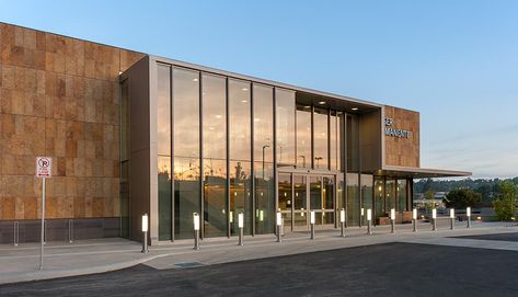 Architects HGW | Hanna Gabriel Wells | Kaiser Carmel Valley Medical Office Building Usa Building, Medical Office Building, Retail Architecture, Factory Architecture, Campus Design, Commercial And Office Architecture, Hospital Architecture, Facade Architecture Design, Office Building Architecture