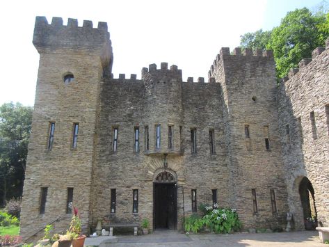 Castles In America, Loveland Castle, Gillette Castle, Bishop Castle, Hiding In Plain Sight, Fairytale Castle, Stone Cottage, Hudson River, Medieval Fashion