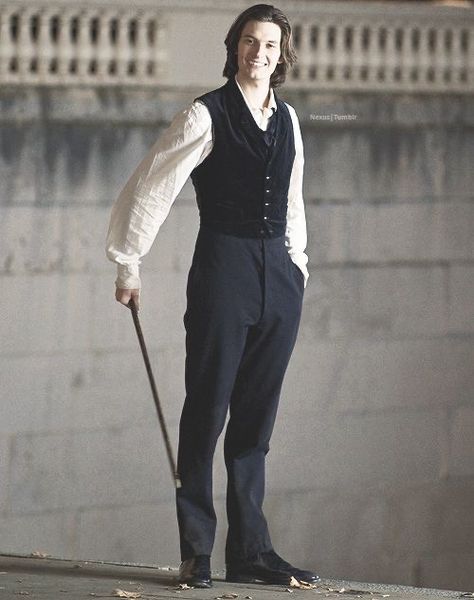 Young Sirius Black, Moda Medieval, Regency Era Fashion, Jonathan Rhys Meyers, Logan Lerman, All The Young Dudes, Ewan Mcgregor, Dorian Gray, Ben Barnes