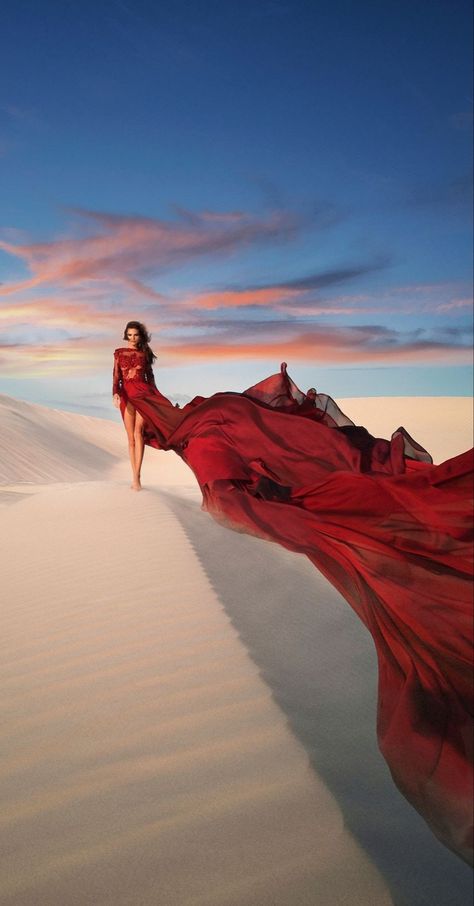 Desert Photoshoot Ideas, Sand Dunes Photoshoot, Women In Red, Dubai Safari, Desert Photoshoot, Desert Photography, Shotting Photo, Photoshoot Concept, Portrait Illustration