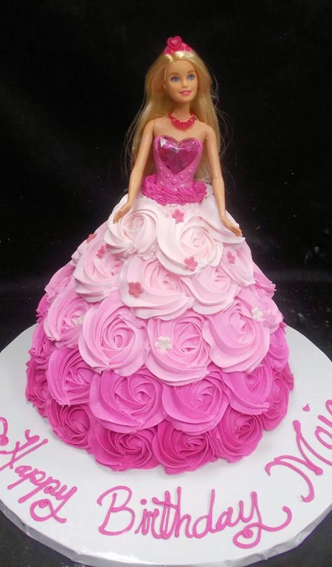 Big Barbie Cake, Barbie Doll Dress Cake, Barbie Cake Birthday Kids, Barbie Cake Dress, Barbie Doll Cake Ideas, Barbie Doll Cake Design, Birthday Doll Cake, Barbie Cake Ideas Birthdays, Princess Barbie Cake