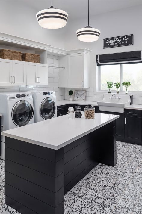 House Laundry Room, Laundy Room, Organization Laundry, Custom Laundry Room, White Laundry Rooms, Dream Laundry Room, Laundry Room Flooring, White Laundry, Large Laundry Rooms