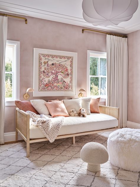 Portfolio - Jaqui Seerman Design Girls Daybed Room, Girls Daybed, Dreamy Girls Bedroom, Daybed Room, Elegant Nursery, Big Girl Bedrooms, Girl Nursery Room, Kids Bedroom Designs, Baby Room Inspiration