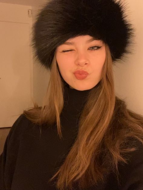 Russian Hat Outfit, Russian Fur Hat, Slavic Dolls, Snow Vacation, Scarf Aesthetic, Cossack Hat, Apres Ski Outfits, Black Monochrome, Russian Hat