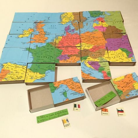 Learning geography the fun way: we made a puzzle with match boxes. We put flags and curiosities of each country inside them. Learning Geography, Social Studies Projects, Montessori Geography, Social Studies Education, Geography For Kids, Geography Activities, Creative School Project Ideas, Montessori Diy, Preschool Units