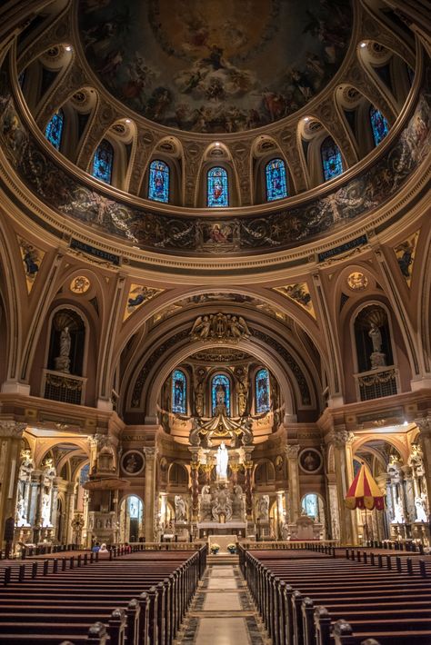 Old Cathedral Aesthetic, Church Asthetic Picture, Churches Aesthetic, Old Church Aesthetic, Catholic Church Aesthetic, Beautiful Catholic Churches, Cathedral Inside, Cathedral Aesthetic, Catholic Architecture