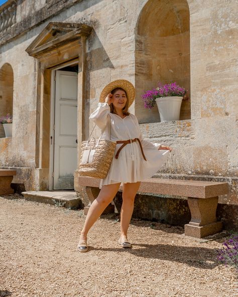 Summer Outfits Size 12, Tuscany Outfit, Tuscany Outfits, White Dress For Summer, Photo Angles, Italy Summer Outfits, Outfit Europe, Tuscany Style, Tuscany Travel