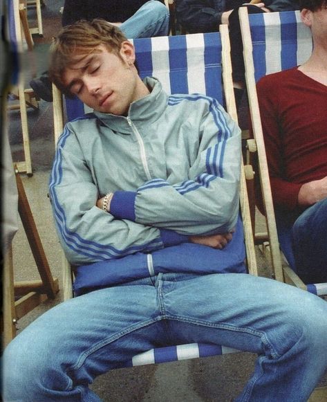 Damon Albarn 90s, Blur Band, Oasis Band, Cillian Murphy Peaky Blinders, Pirate Bay, Rave Style, Jamie Hewlett, 90s Fashion Men, Damon Albarn