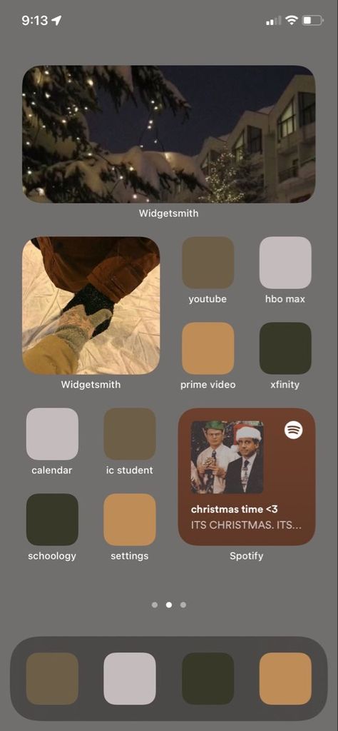 Winter Themed Iphone Layout, Christmas Ios Widgets, Christmas Wallpaper Iphone Ios 16, Christmas Lockscreen Ios 16, Christmas Layouts Iphone, Ios14 Christmas Homescreen, Ios 16 Home Screen Ideas Aesthetic Christmas, Ios 16 Wallpaper Iphone Christmas, Ios 16 Home Screen Christmas