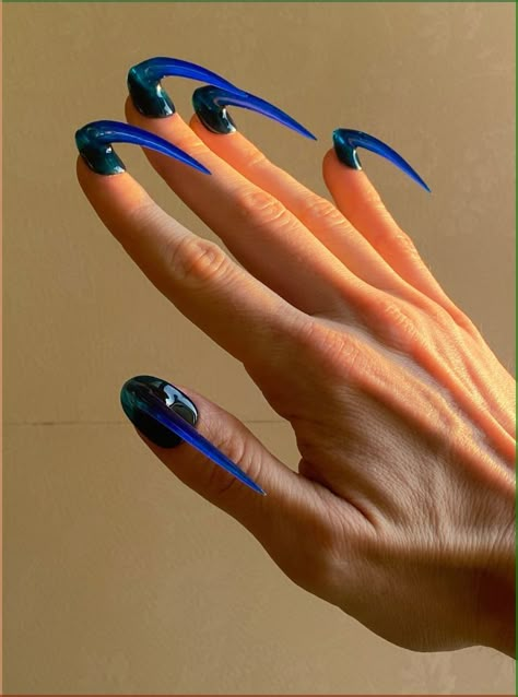 Crazy Nail Shapes, Ugly Nails Weird, Reverse Nails, Nail Ideas Graduation, Silly Nails, Nail Fails, France Nails, Acrylic Nails For Summer, Ugly Nails