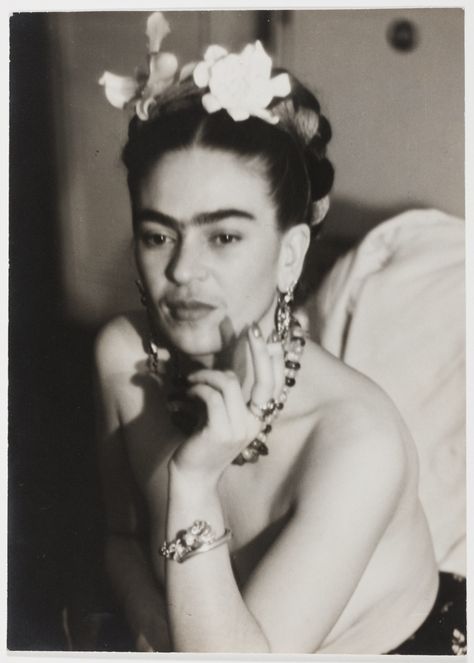 Frida Kahlo Photography, Freida Kahlo, Frida Kahlo Paintings, Frida Kahlo Portraits, Kahlo Paintings, هاكونا ماتاتا, Frida And Diego, Frida Art, Frida Kahlo Art