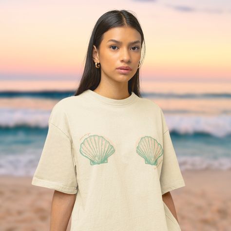 Seashell Bra Tshirt Mermaidcore Beachy Oversized Shells Shirt Ocean Style Coastal Aesthetic Beach Vibes Summer Vacation Tee Clams Shirt by TheGroovyNook on Etsy Seashell Bra, Ocean Style, Coastal Aesthetic, Ocean Fashion, Coastal Vibes, Go To The Beach, Aesthetic Beach, Summer Essential, Beach Vibes