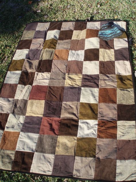 Corduroy Quilt, Denim Patchwork Quilt, Sewing Blankets, Corduroy Patchwork, Patchwork Flannel, Patchwork Ideas, Homemade Quilts, Bedding Inspiration, Ripped Pants