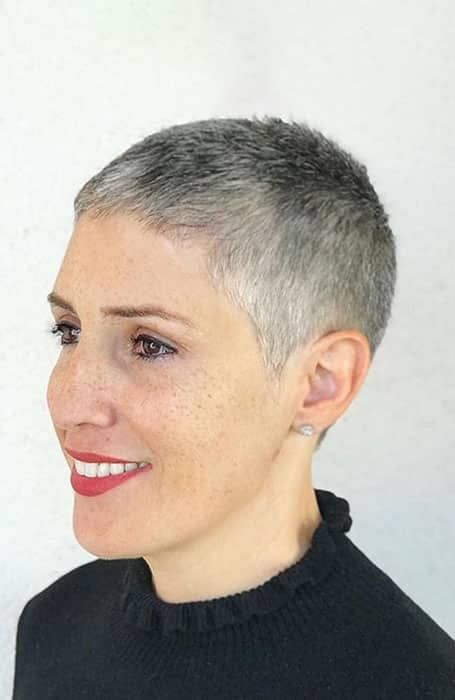 20 Cool Buzz Cut for Women in 2023 - The Trend Spotter Buzz Cuts For Women Over 50, Superkurzer Pixie, Buzzed Hair Women, Buzz Haircut, Buzz Cut Women, Buzz Cut Hairstyles, Shaved Hair Cuts, Buzzed Hair, Buzz Cuts