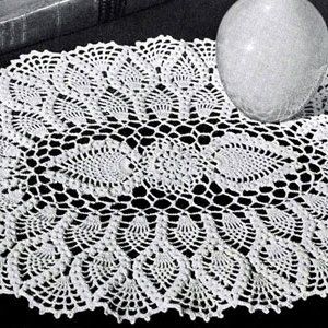 Pineapple Doily, Crochet Tablecloth Pattern, Free Crochet Doily Patterns, Doily Pattern, Crochet Doily Diagram, Crochet Dollies, Crochet Shawl Pattern Free, Pineapple Crochet, Crochet Table