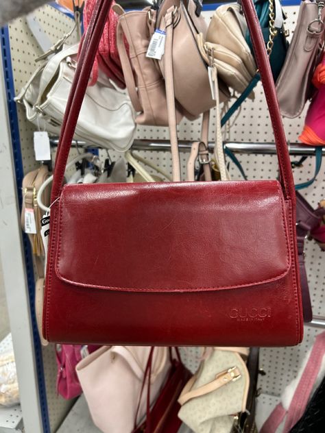 Aesthetic Thrift Finds, Dream Thrift Finds, Cute Thrift Finds, 90s Bags Vintage, Thrift Purses, Red Vintage Bag, Vintage Thrift Finds, Thrifted Handbags, 80s Bags Vintage