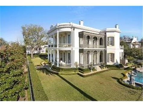 New Orleans Mansion, New Orleans Architecture, Southern Mansions, Mansion Exterior, Neoclassical Architecture, Dream List, New Orleans Homes, Garden District, Sims House