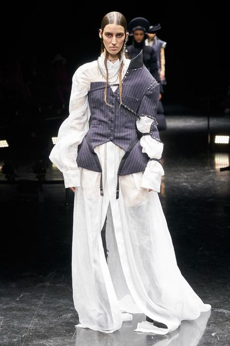 Gaultier Dress, Jean Paul Gaultier Dress, Deconstruction Fashion, Jean Paul Gaultier Haute Couture, Mode Inspo, Fashion Show Collection, Paul Gaultier, School Fashion, Mode Inspiration