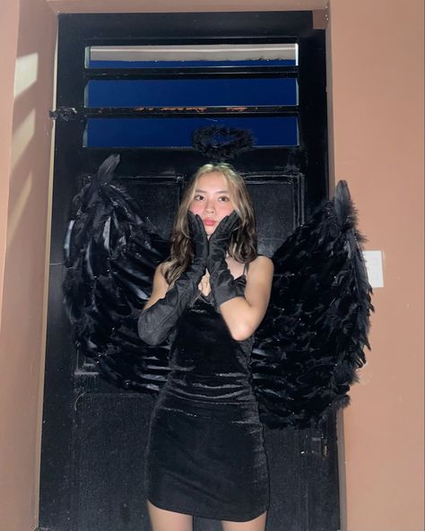 Halloween 2022, dark angel Dark Carnival Aesthetic Outfits, Dark Angel Costume Makeup, Dark Fairy Costume Halloween, Dark Angel Costume Halloween, Black Devil Costume, Dark Angel Halloween, Dark Angel Makeup, Dark Angel Halloween Costume, Black Angel Costume