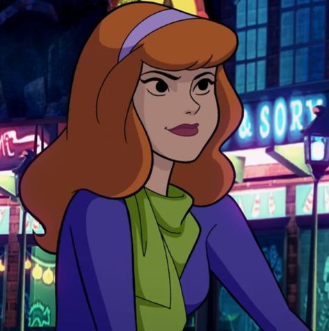 Hear Me Out Cake Female Characters, Daphne Blake Drawing, Childhood Crushes Women, Free From Scooby Doo, Daphne Mystery Inc, Daphne Scooby Doo Cartoon, Daphne Scooby Doo Icon, Hear Me Out Female Characters, Laura Character